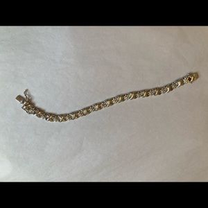 Silver colored metal bracelet